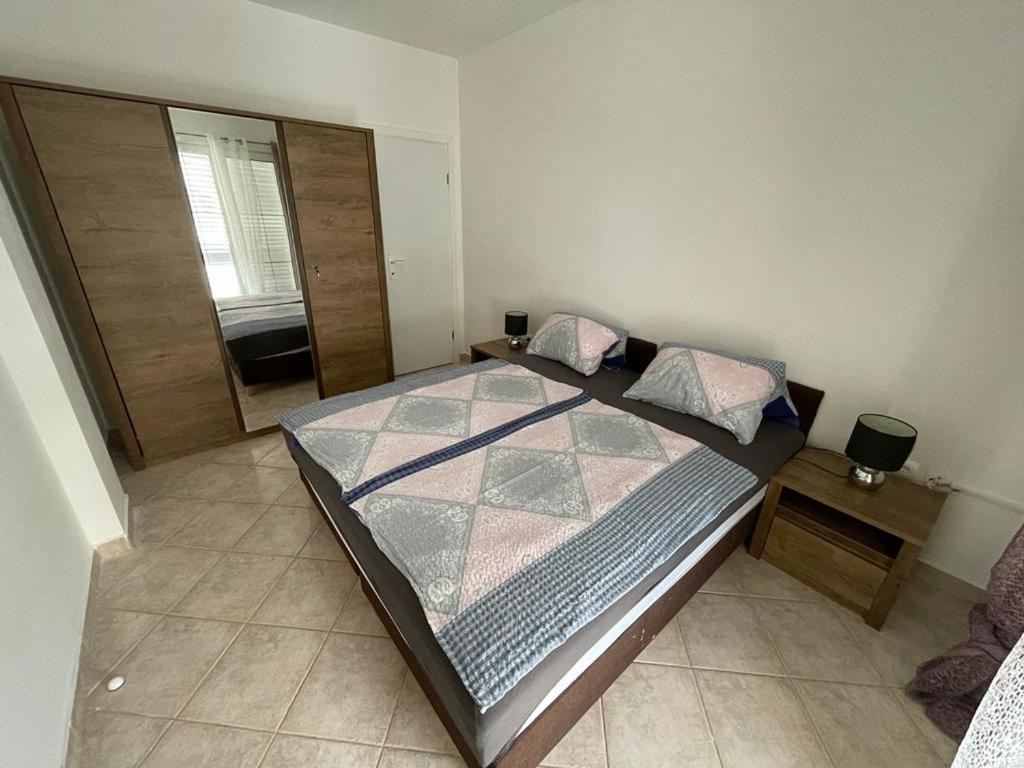 Apartmani Ira 维尔 外观 照片