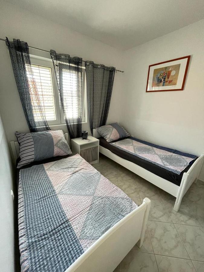 Apartmani Ira 维尔 外观 照片