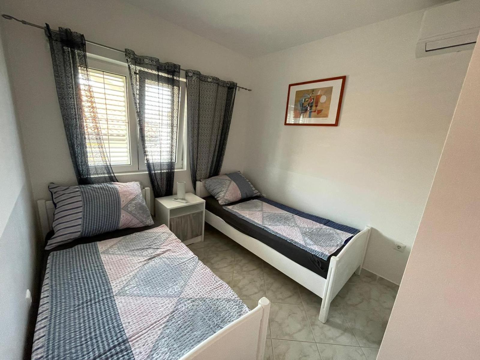 Apartmani Ira 维尔 客房 照片